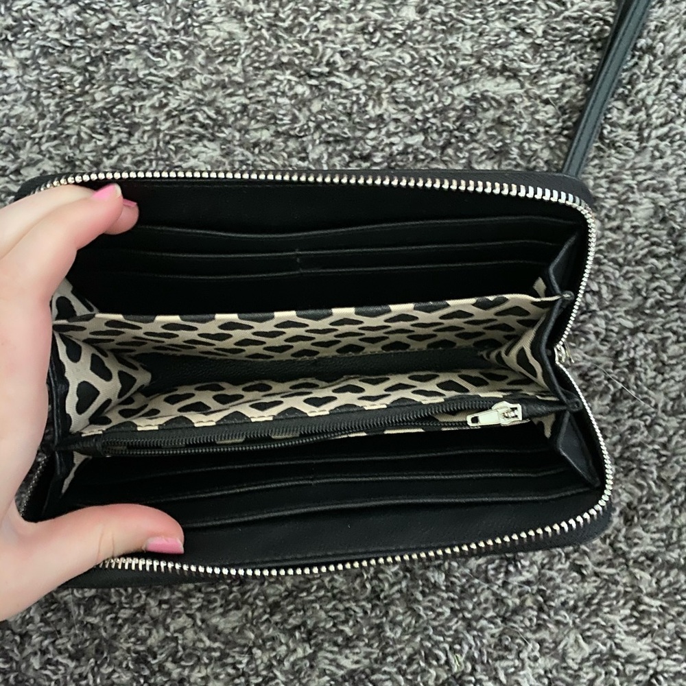 wallet - Picture 2 of 2